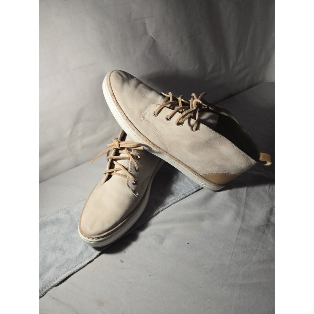 UGG Mens 9 Suede Leather Lace Up S/N  1015047